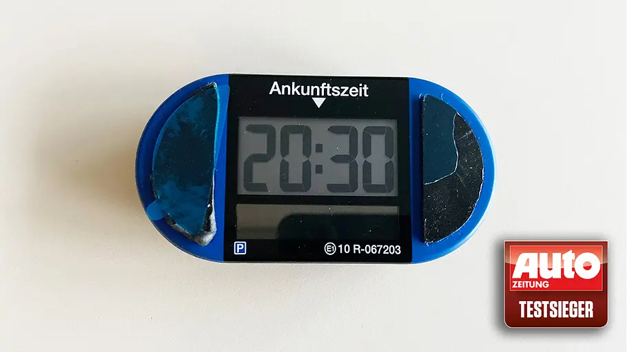Elektronische Parkscheibe Needit Park Lite Solar, fotografiert von oben.