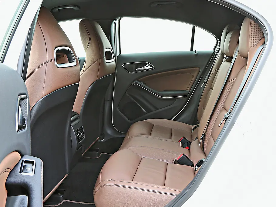 Mercedes A 180 CDI Kompakte Diesel Vergleichstest Innenraum Rückbank Sitze