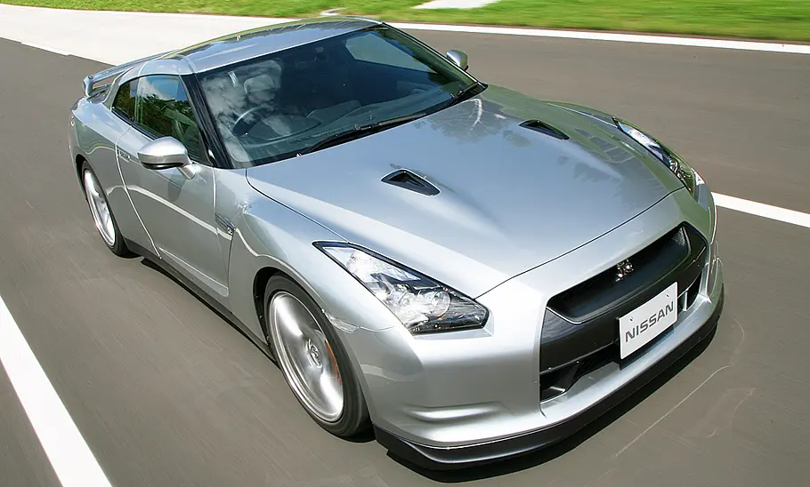 NISSAN GT-R