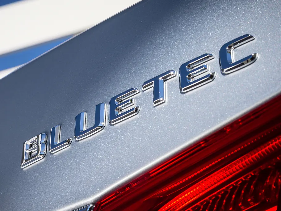 2013 Mercedes E 220 BlueTec BlueEfficiency Diesel