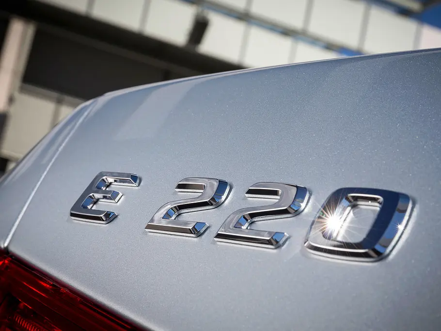 2013 Mercedes E 220 BlueTec BlueEfficiency Diesel