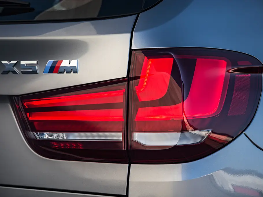 BMW X5 M (2015) 2015 BMW X5 M 2014 LA Auto Show Power SUV Marktstart Preis