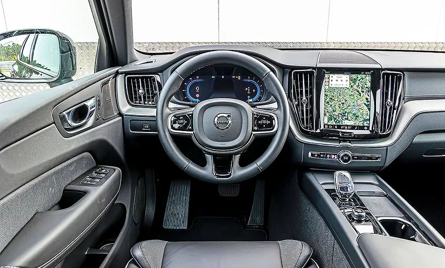 Volvo XC60 Blick in den Innenraum auf die Armaturen des Volvo XC60.