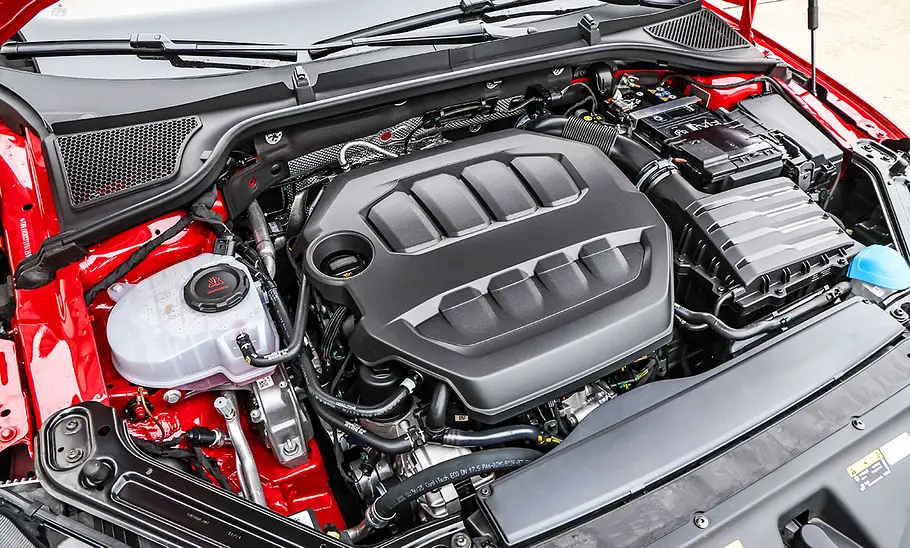 Blick in den Motorraum des Skoda Octavia RS Combi.