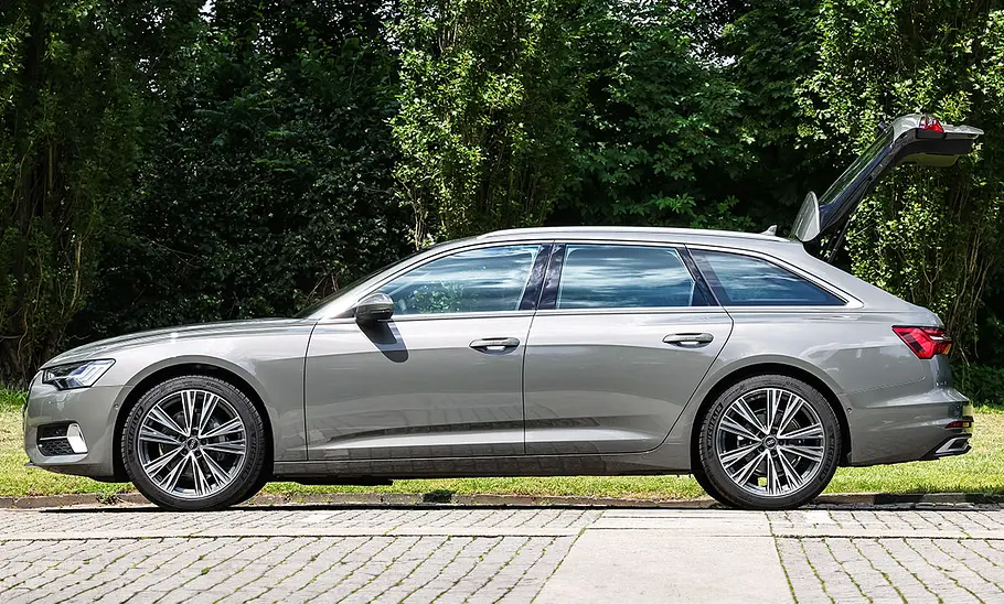 Audi A6 Avant; Kombi; stehendes Auto; Außenansicht; Profilansicht