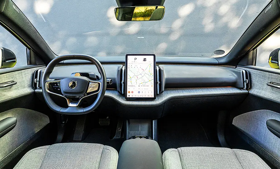 Das Cockpit des Volvo EX30.