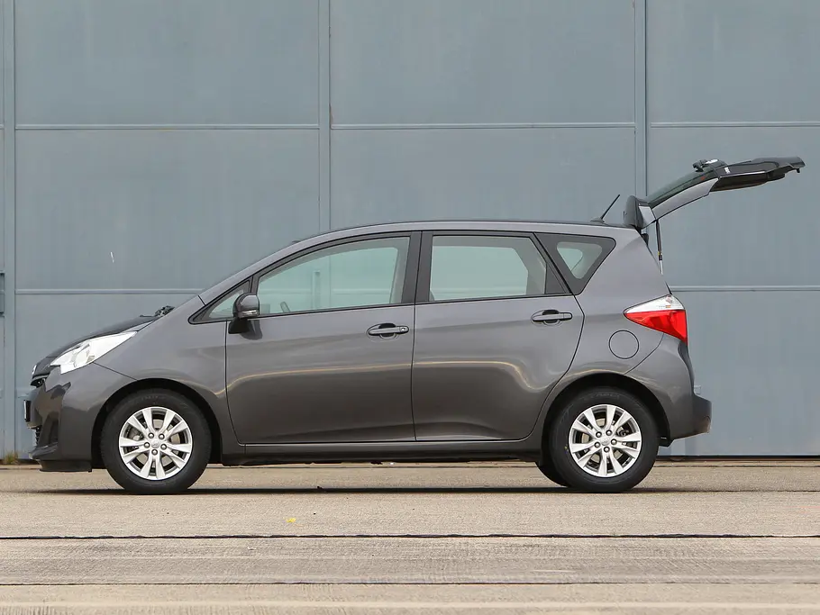 Vergleichstest Mini-Van Toyota Verso-S 1.4 D-4D Turbodiesel Vergleich Kosten