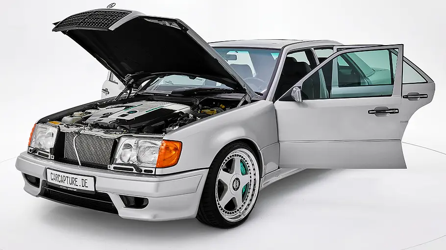 Blick von schräg vorne auf den Mercedes 500 E V12 von Stern Garage.