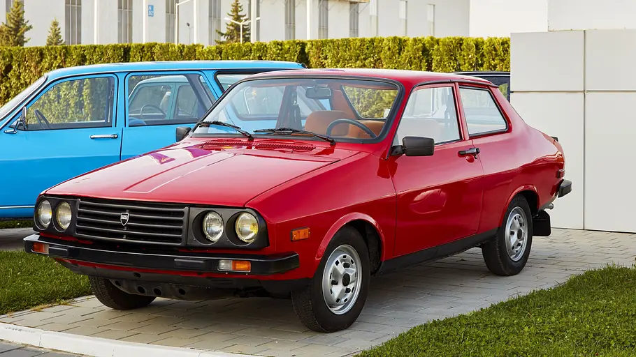 60 Jahre Dacia News Der Dacia Typ 1310 stehend.