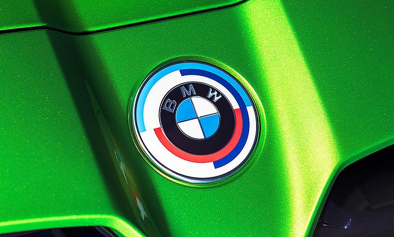 BMW gibt 2023 Gas