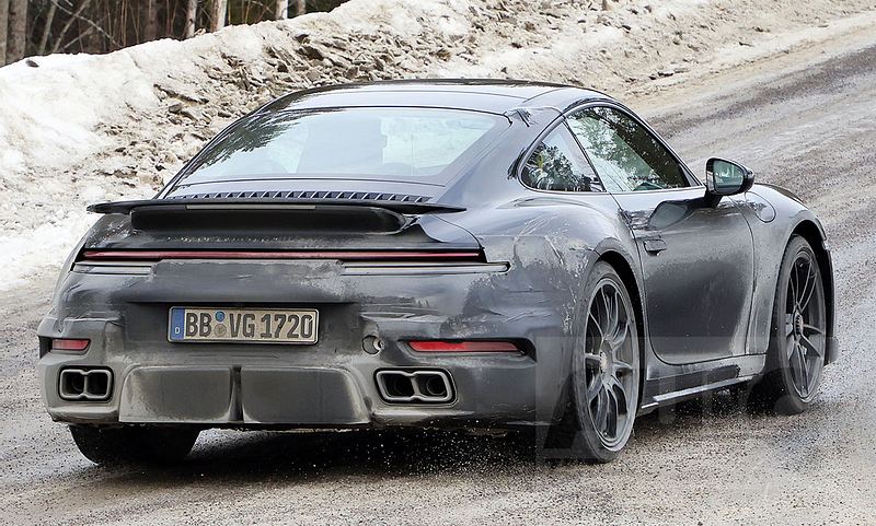 Den Turbo S als Erlkönig erwischt