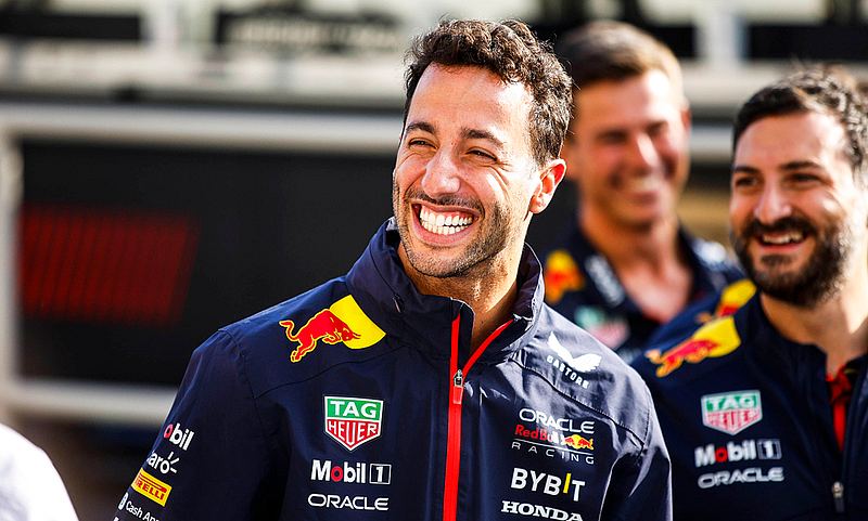 Ricciardo ersetzt De Vries