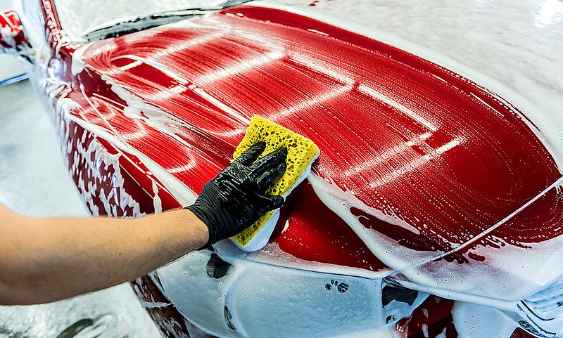 Schonende Handwäsche für alle Lacke