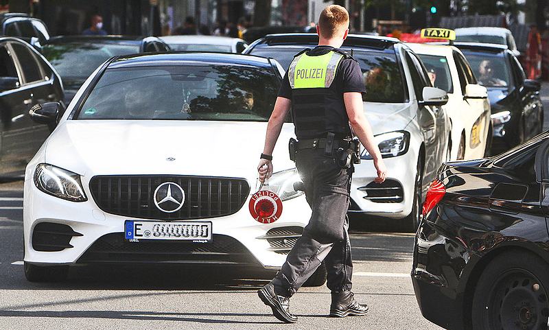 Verwaltungsgericht verbietet höhere Strafen gegen Autoposer