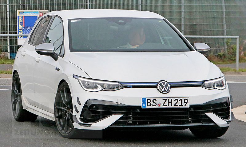 Zeigen Fotos einen nochmals stärkeren Golf R +?