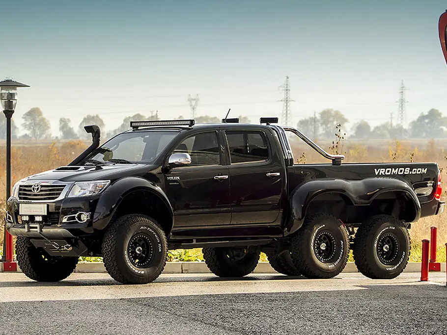 Toyota Hilux 6x6 Vromos