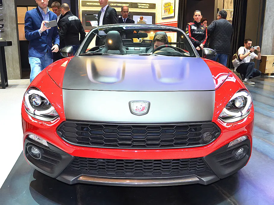 Abarth 124 Spider Abarth 124 spider: Genfer Autosalon 2016