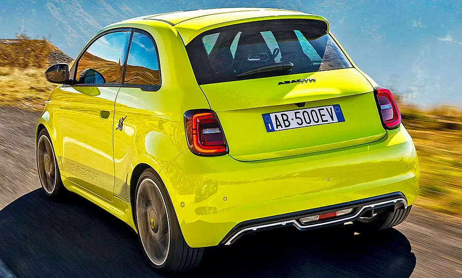 Abarth 500e (2022) Abarth 500e (2022)