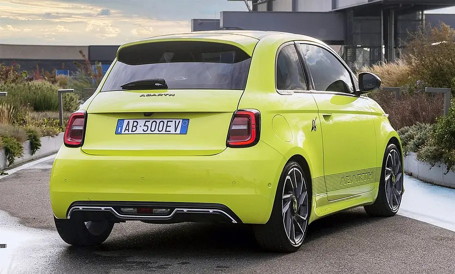 Abarth 500e (2023)