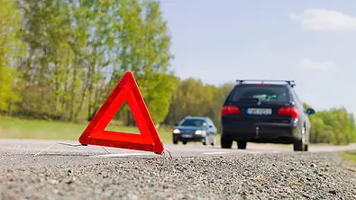 Abschleppstange - Foto: iStock/Gemenacom