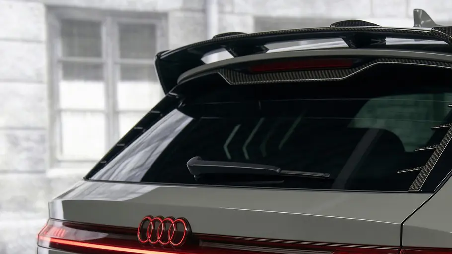 Detailansicht des Heckspoilers von Abt Audi A2 e-tron.