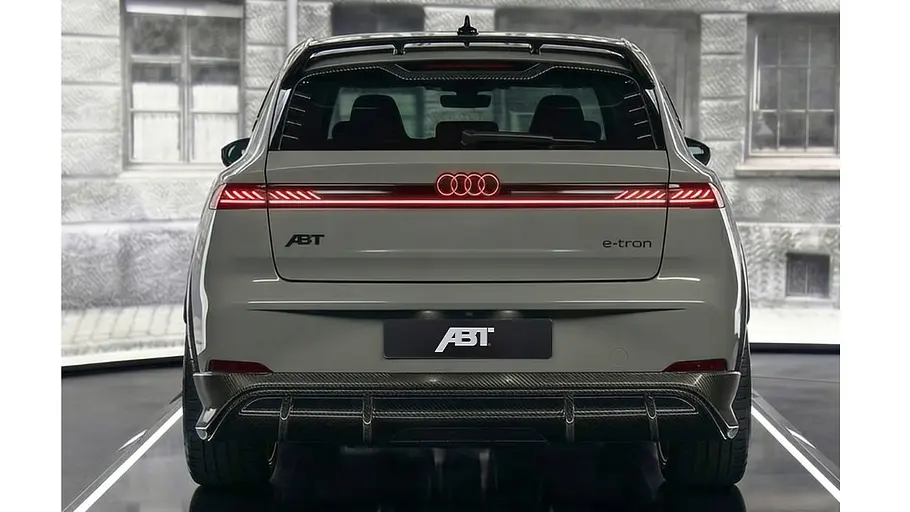Ein Rendering des Abt Audi A2 e-tron statisch von hinten vor einem Studio-Hintergrund.