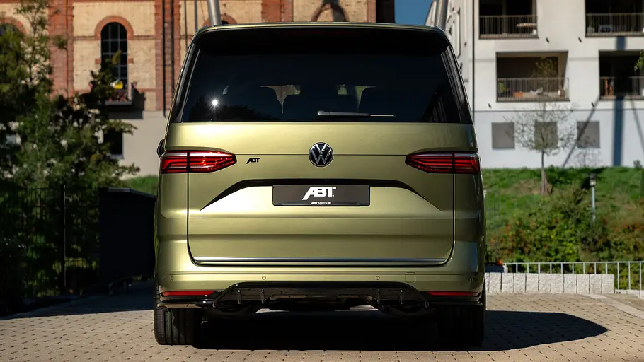 Abt VW Multivan Der Abt VW Multivan stehend von hinten