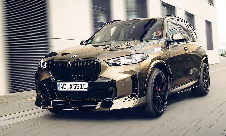 BMW X5 von AC Schnitzer; fahrend; SUV; Außenansicht; Frontansicht