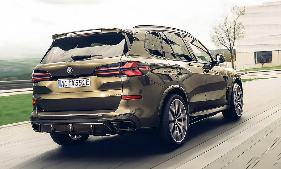 BMW X5 von AC Schnitzer; fahrend; SUV; Außenansicht; Heckansicht