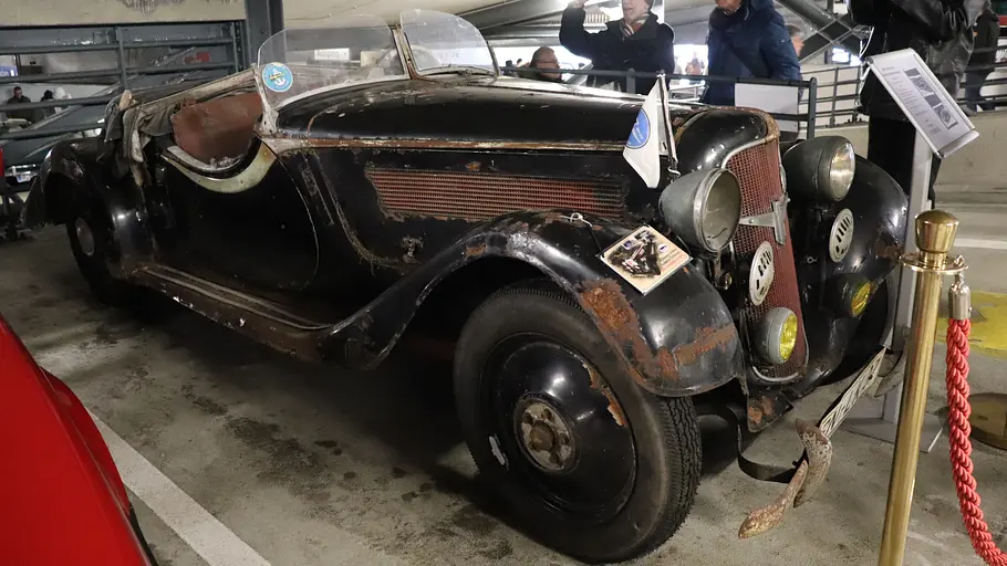Der Adler Trumpf Junior Roadster stehend von vorne
