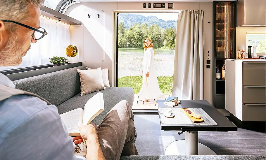 Der Innenraum des Adria Astella 904 HP (2026).