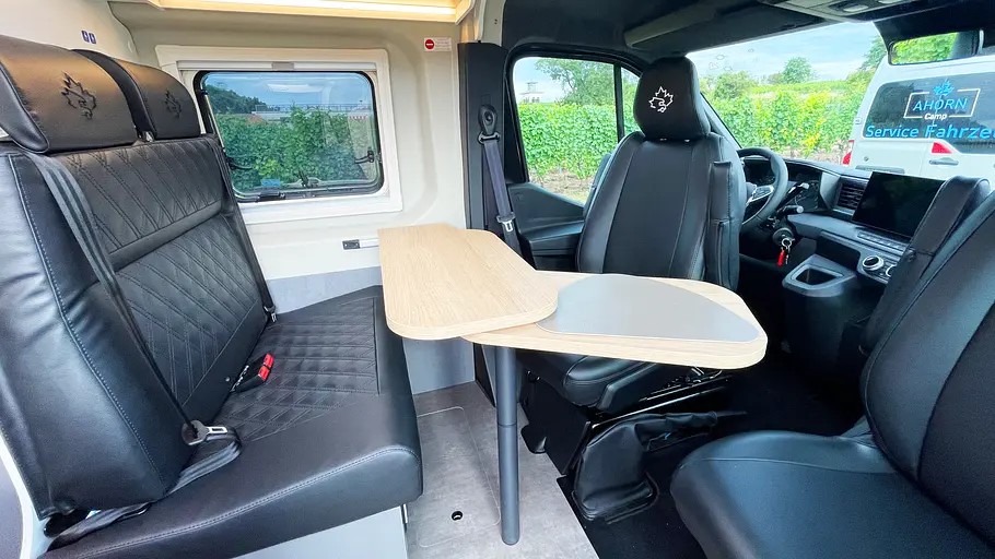 Ahorn Camp Eclipse-Modelle Blick auf die Sitzgruppe des Ahorn Camp CV 630 Eclipse.