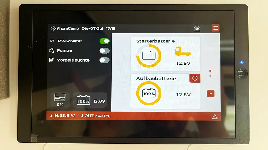 Ahorn Camp T 590 Das Bedienfeld für die Bordtechnik im Ahorn Camp T 590.