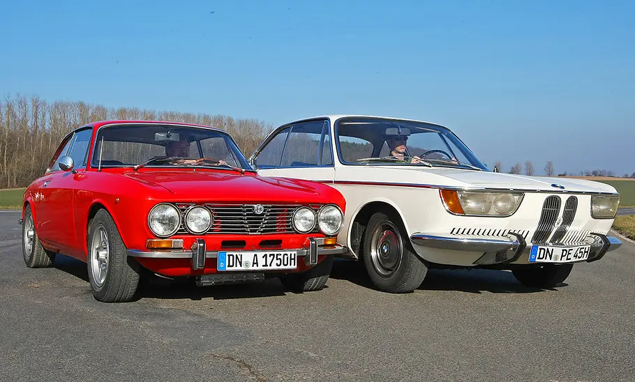 Alfa Romeo 1750 GTV und BMW 2000 CS stehend von vorne.