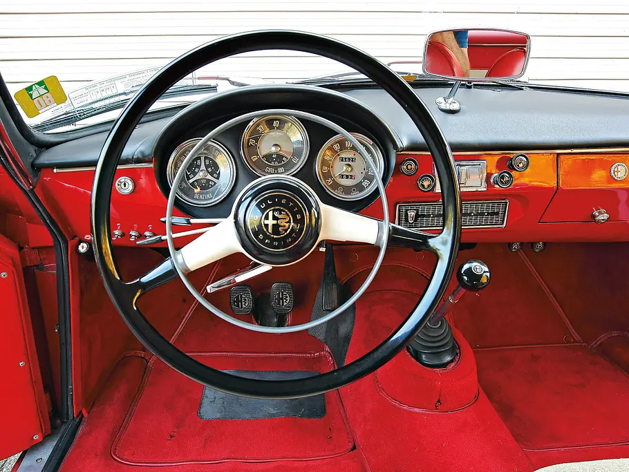 Alfa Giulietta Sprint Vergleich Bilder technische Daten Cockpit