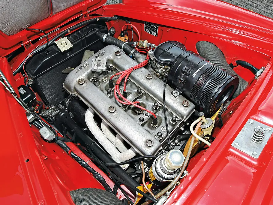 Alfa Giulietta Sprint Vergleich Bilder technische Daten Motor