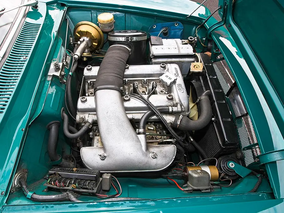 Alfa Romeo GT 1300 Junior Alfa Romeo/Porsche/Simca/Lancia: Vergleich