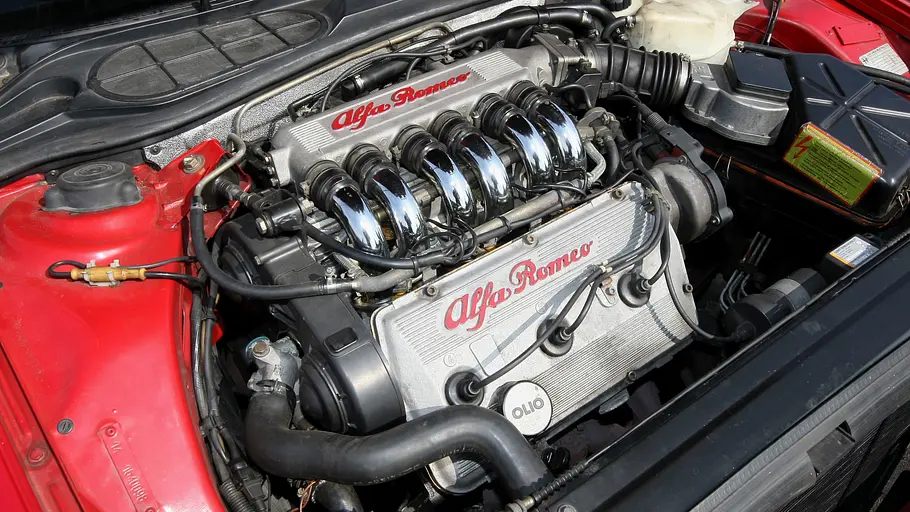 Alfa Romeo 164 V6 3.0 Der Motor des Alfa Romeo 164 V6 3.0.