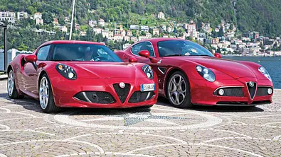 Alfa Romeo 4C 8C Competizione Vergleich Faszination Sportwagen Bilder