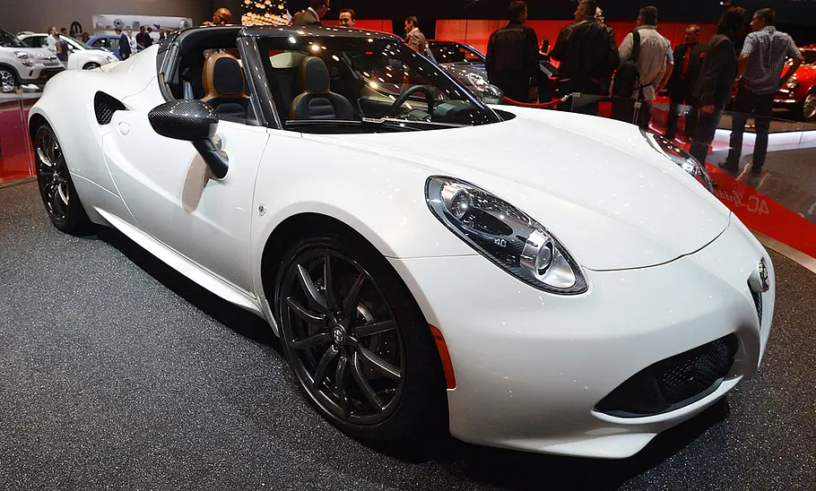 Alfa Romeo 4C Spider (2015) Alfa Romeo 4C Spider (2015)