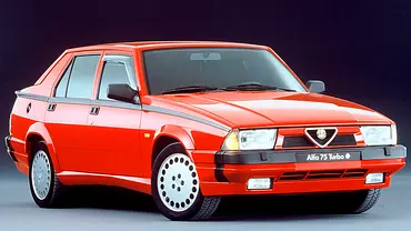 Alfa Romeo 75 Facelift - Foto: Alfa Romeo