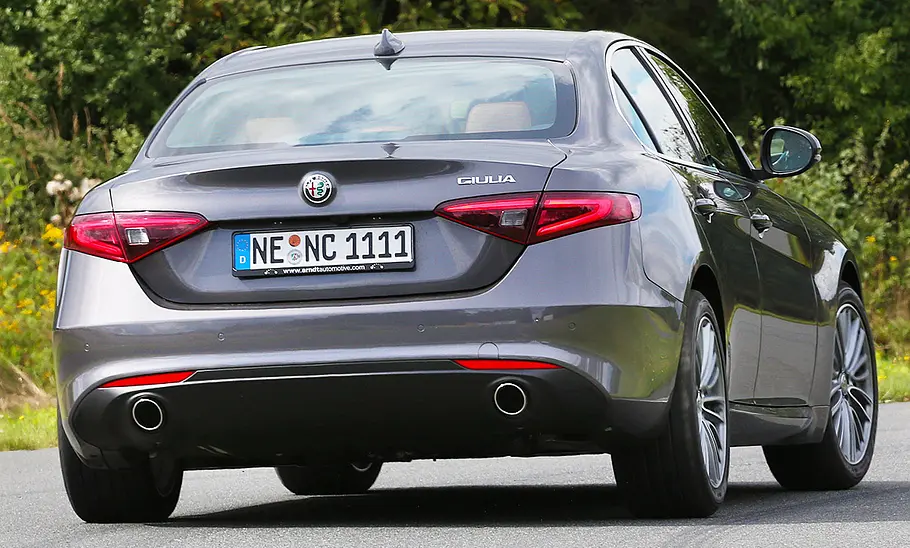 Alfa Romeo Giulia Alfa Romeo Giulia