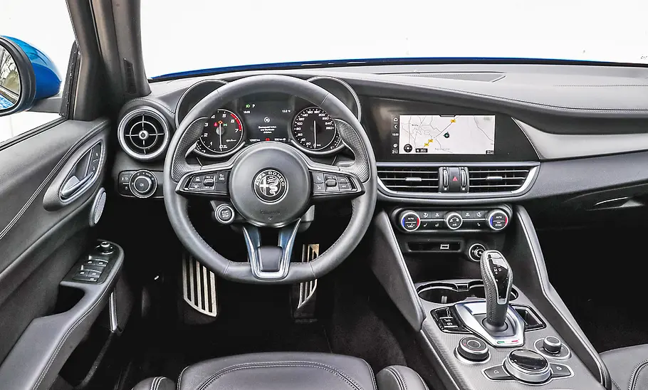 Alfa Romeo Giulia Alfa Romeo Giulia