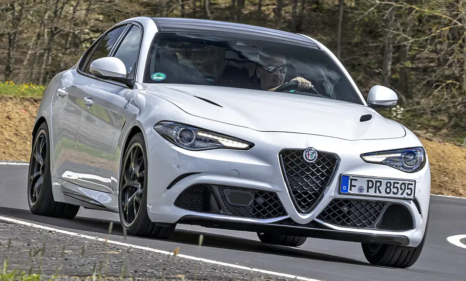 Alfa Romeo Giulia Quadrifoglio Alfa Romeo Giulia Quadrifoglio