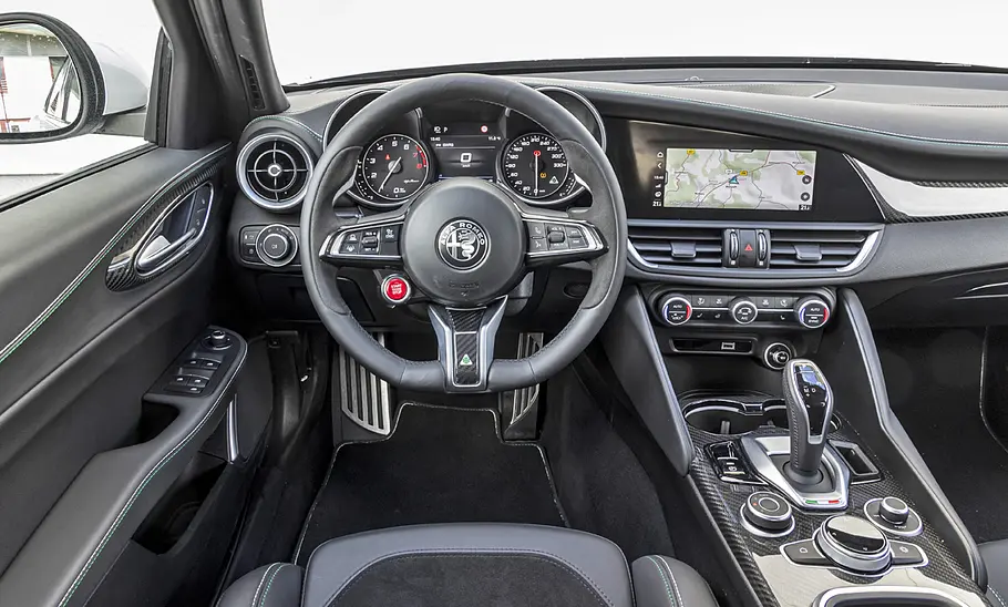 Alfa Romeo Giulia Quadrifoglio Alfa Romeo Giulia Quadrifoglio