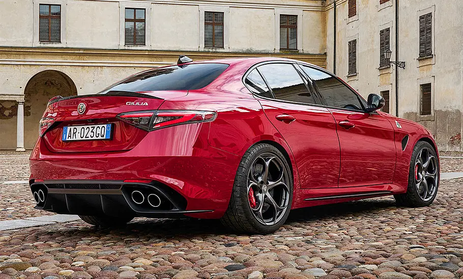 Alfa Romeo Giulia Quadrifoglio Facelift (2023) Alfa Romeo Giulia Quadrifoglio Facelift (2023)