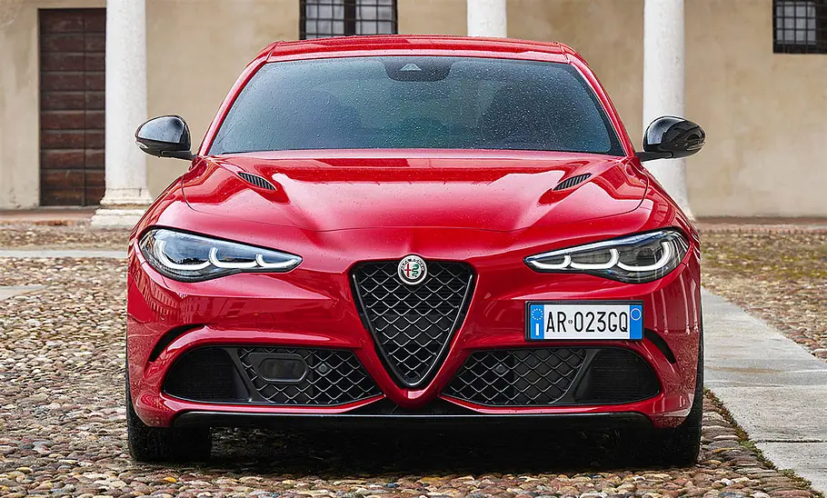 Alfa Romeo Giulia Quadrifoglio Facelift (2023) Alfa Romeo Giulia Quadrifoglio Facelift (2023)