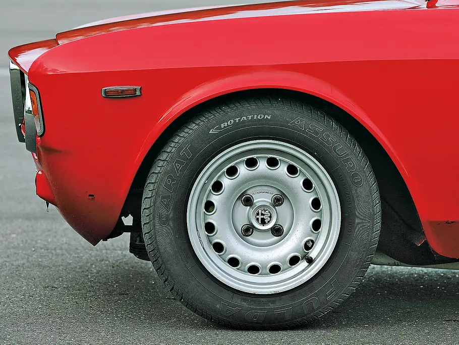 Alfa Romeo Giulia Sprint GTA GTAM Classic Cars Bilder technische Daten Räder