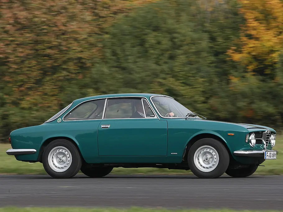 Alfa Romeo GT 1300 Junior Alfa Romeo/Porsche/Simca/Lancia: Vergleich