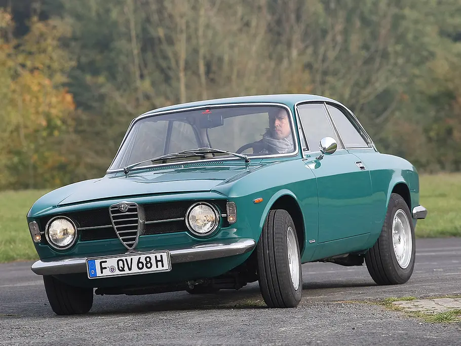 Alfa Romeo GT 1300 Junior Alfa Romeo/Porsche/Simca/Lancia: Vergleich